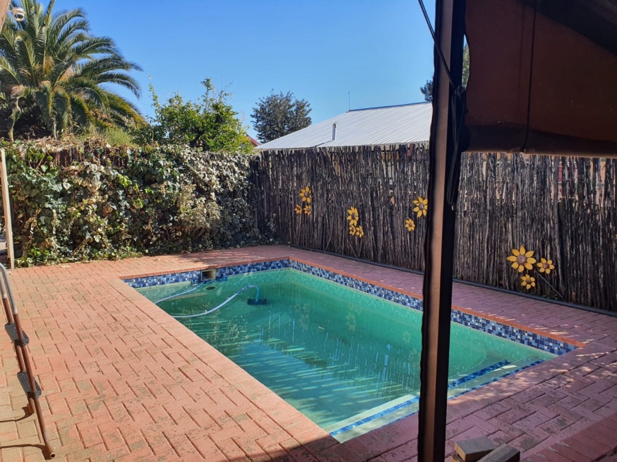 4 Bedroom Property for Sale in Generaal De Wet Free State